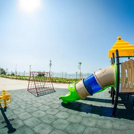 尊贵海滩堡度假村 4* 阳光海滩