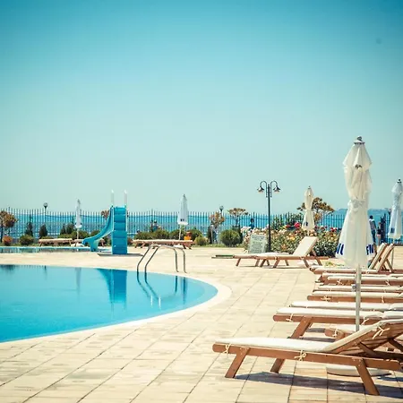 Resort Premier Fort Beach