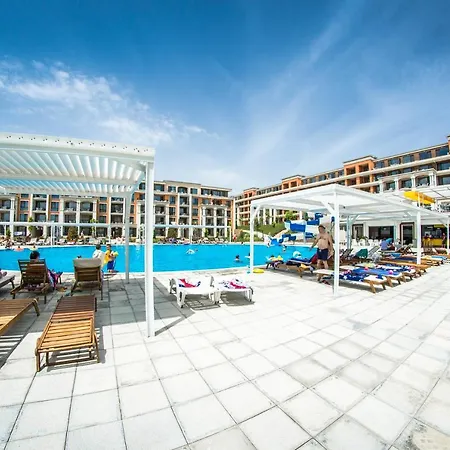 Premier Fort Beach 4*